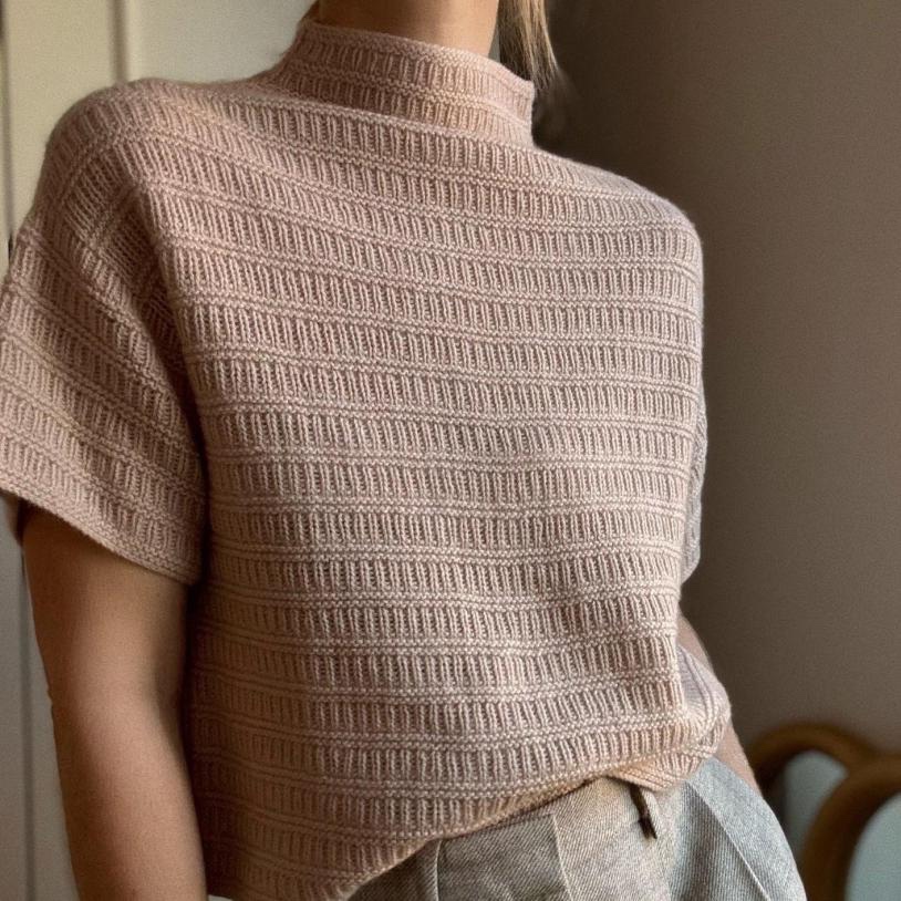 Стильная блуза Blouse no. 3, вязаная спицами сверху Стильная блуза спицами