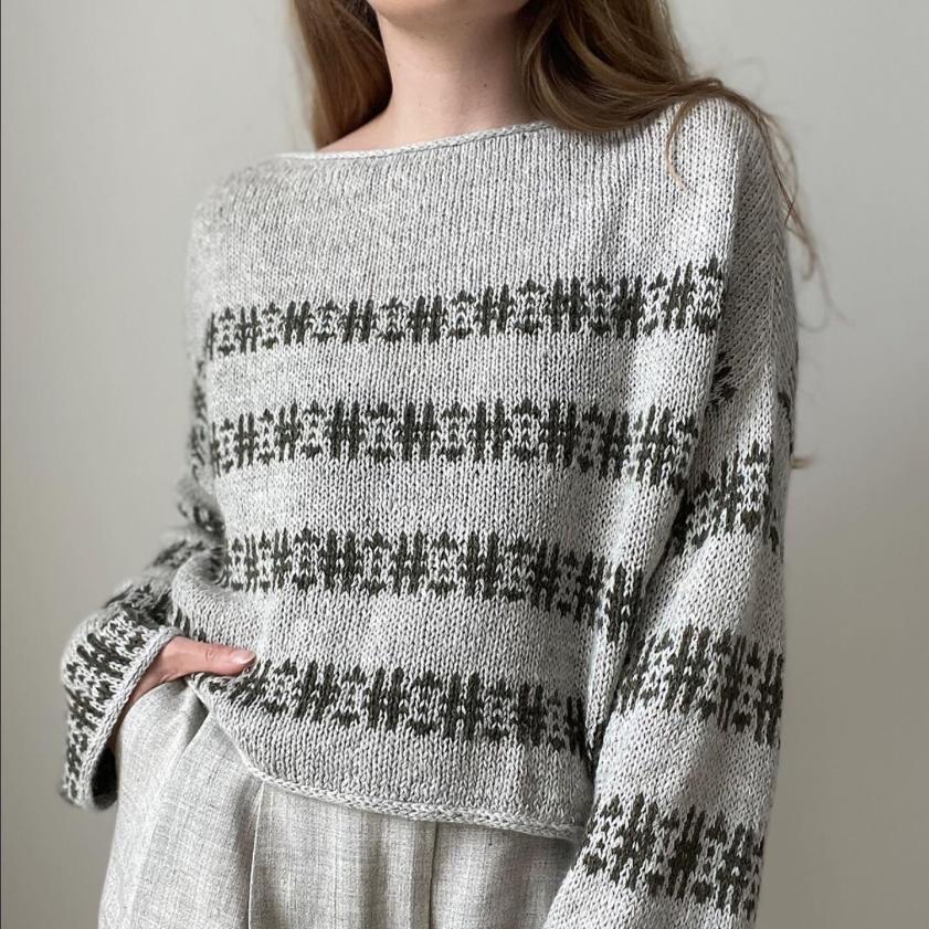 Вязаная спицами женственная блуза с жаккардом Seoul Женственная блуза с жаккардом вязаная спицами описание