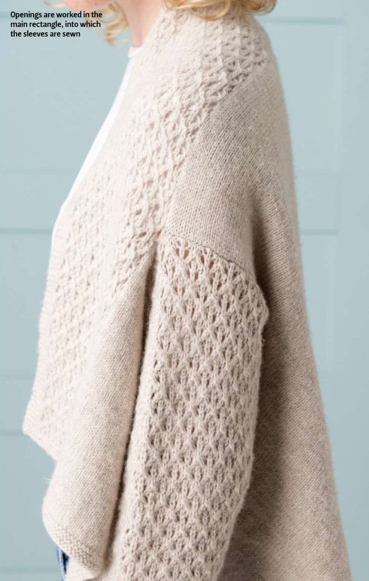 Вязание кардигана выполняется одним длинным прямоугольником