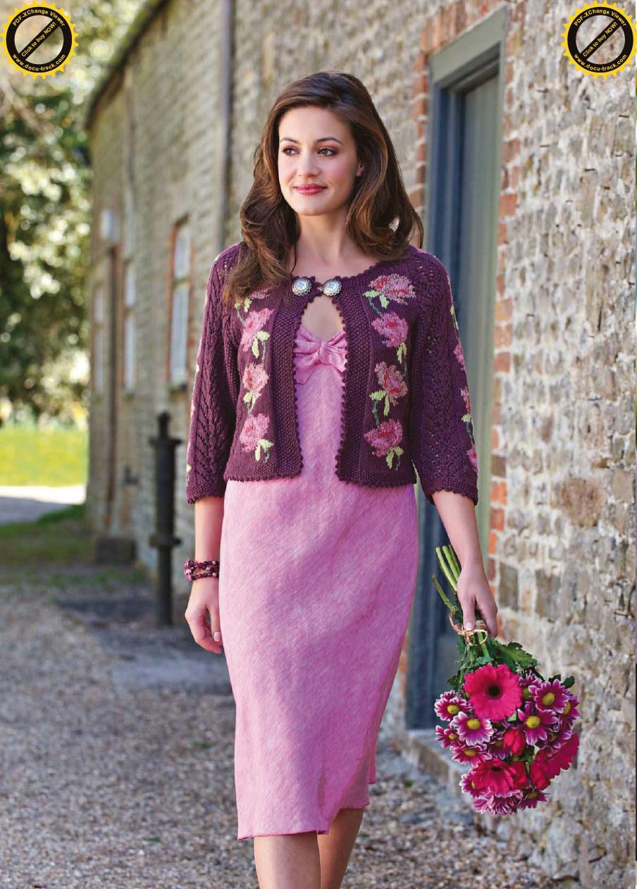 Вязаный спицами жакет с пионами