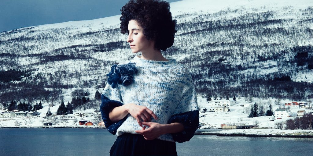 Пуловер с цветком Fjord Пуловер с цветком