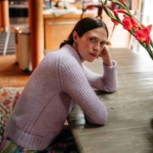 Свитер с высоким воротником спицами Jacaranda Свитер лицевой гладью с высоким воротником