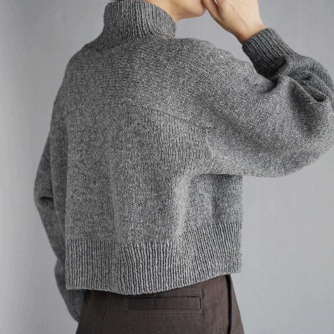 Женский свитер оверсайз вязаный спицами сверху Back Yoke Sweater Женский свитер оверсайз вязаный спицами сверху без швов