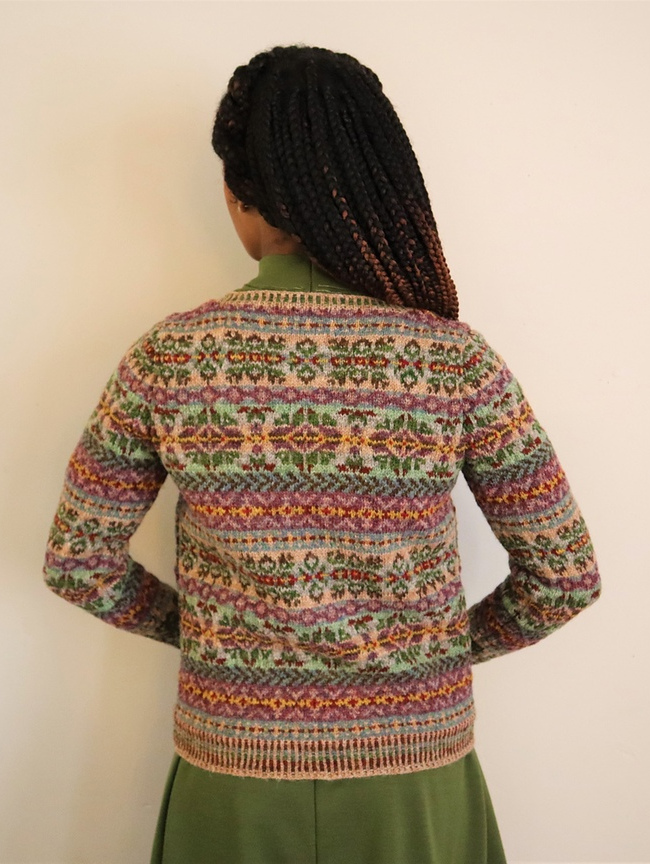 Жаккардовый кардиган спицами