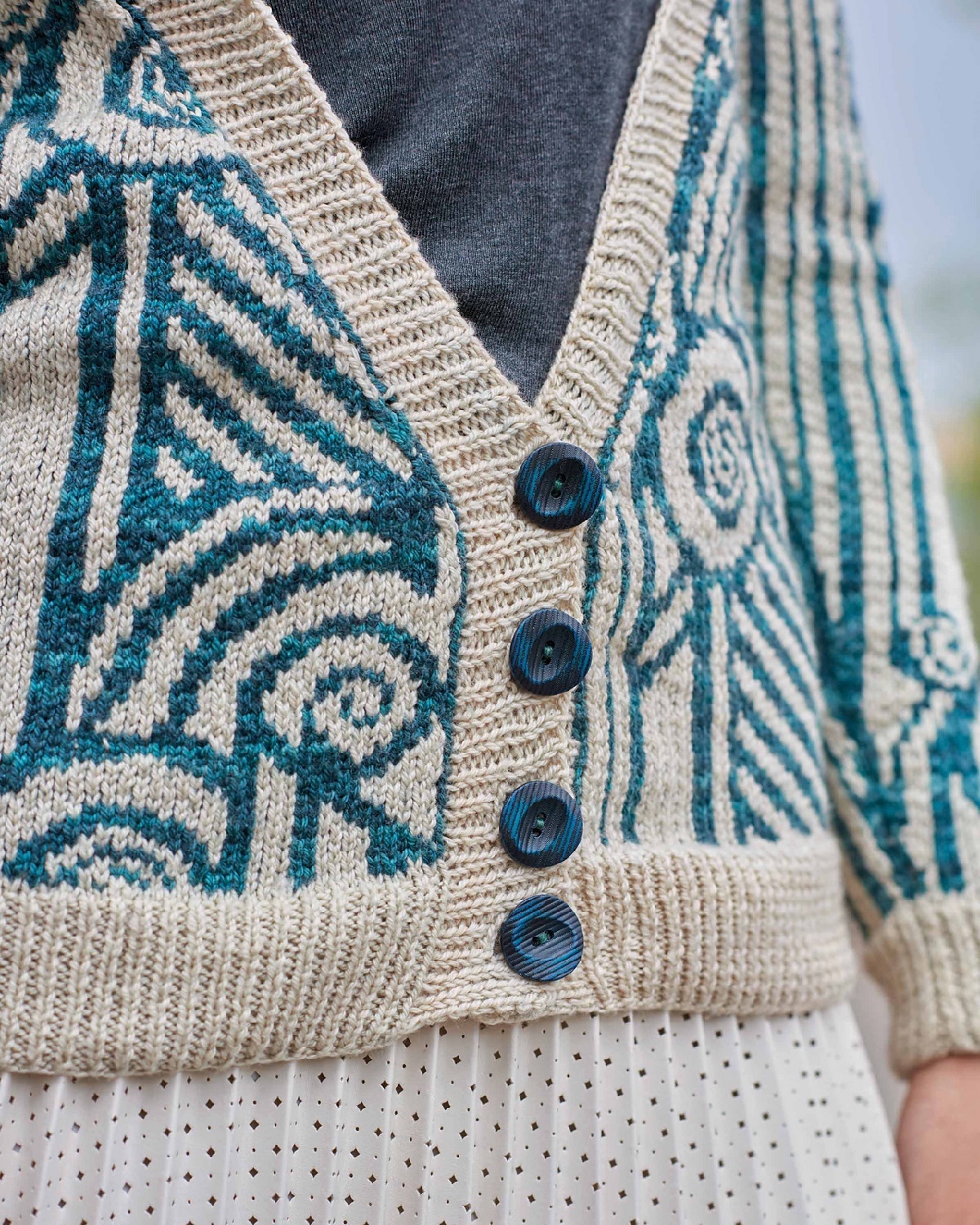 Жаккардовый кардиган схема и описание