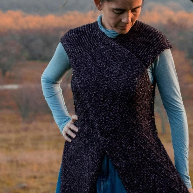 Жилет макси с асимметричной застежкой Malala Стильный жилет спицами