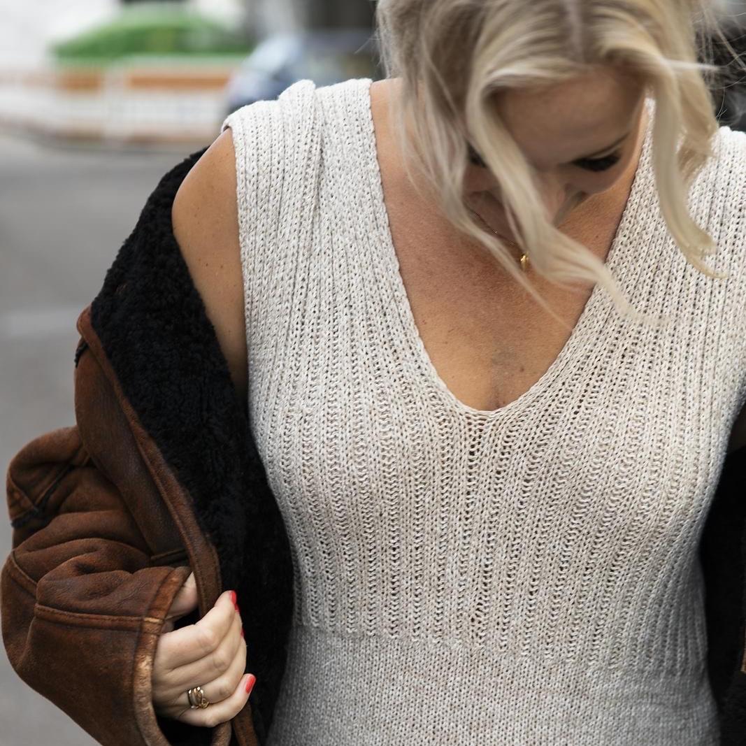 Стильное платье Waterfalls с широкими лямками спицами Стильное платье миди спицами