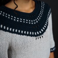 Пуловер без швов с красивой кокеткой