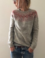 Женский пуловер спицами сверху без швов