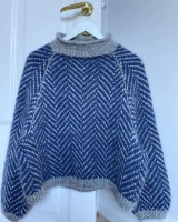 Жаккардовый свитер спицами