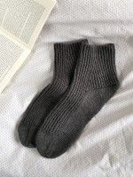 Вязаные носки резинкой