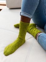 Женские ажурные носки спицами от мыска