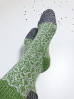 Жаккардовые носки со снежинками