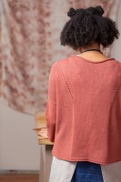 Женский оверсайз-пуловер спицами