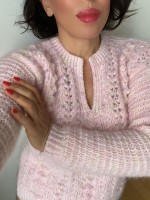 Женский пуловер из мохера