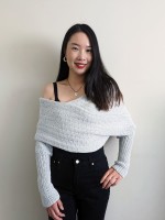 Вязаный пуловер-шарф спицами