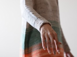 Женский пуловер с отделкой дуршнуром