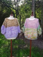 Яркий пуловер из мохера двух цветов