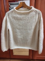 Красивый пуловер спицами описание