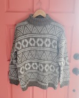 Пуловер с жаккардовым узором описание