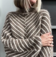 Стильный пуловер с жаккардовым узором
