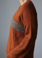 Женский пуловер с мозаичным узором