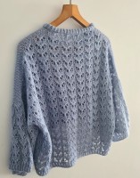 Красивый ажурный пуловер спицами