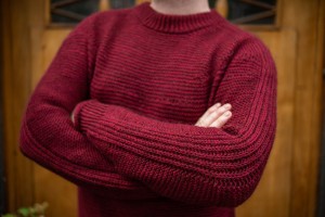 Мужской пуловер спицами описание