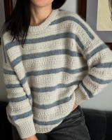 Стильный свитер с японским плечом