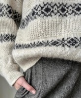 Красивый свитер спицами