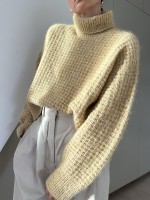 Стильный свитер с японским плечом