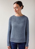 Пуловер с кокеткой спицами