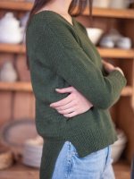 Пуловер с боковыми разрезами из коллекции Derroco