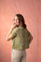 Описание вязания спицами женского пуловера с короткими рукавами