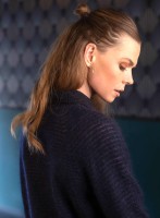 Вязание спицами блузы полосатым узором из мохера и тонкой шерсти от дизайнера Sanne Fjalland