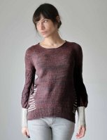 Вязаный спицами изящный пуловер с ажурными рукавами и боковыми вставками PreRaphaelite