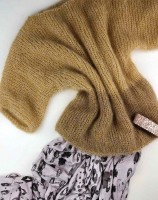 Описание вязания спицами пуловера-кимоно для женщин от дизайнера Лотильда