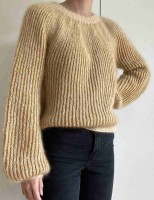 Описание вязания спицами свитера из мохера для женщин