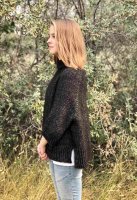 Описание вязания спицами женского пуловера с высоким воротником: