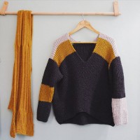 Пуловер цветными блоками
