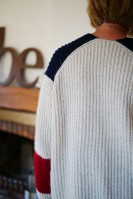 Пуловер с японским плечом