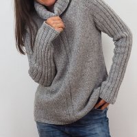 Теплый свитер регланом вязаный сверху