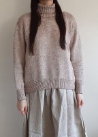 Бесшовный свитер с японским плечом