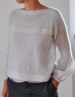 Стильный пуловер, вязаный без швов 