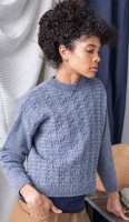 Пуловер связанный спицами без швов