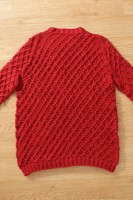 Пуловер реглан с круглой горловиной, связанный спицами