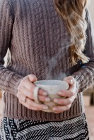Женский пуловер с длинным рукавом, связанный спицами