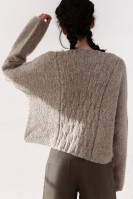 Пуловер с длинным рукавом спицами