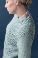 Пуловер прямого кроя с ажурным узором в стиле японских дизайнов