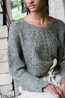 Женский пуловер с косами свободного кроя